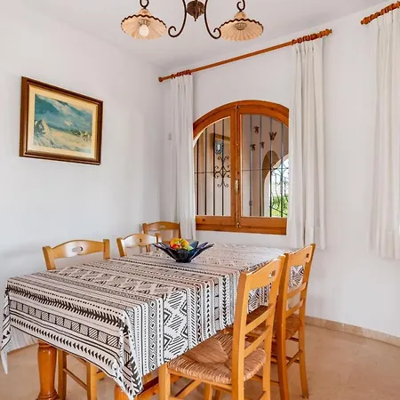 Cruz - Plusholidays Ifach