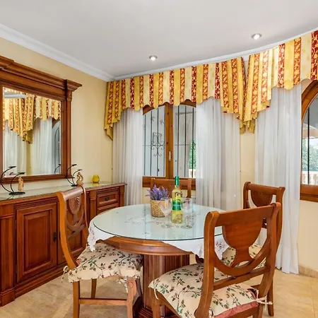 Cruz - Plusholidays * Ifach