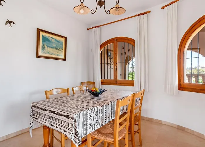 Cruz - Plusholidays Ifach