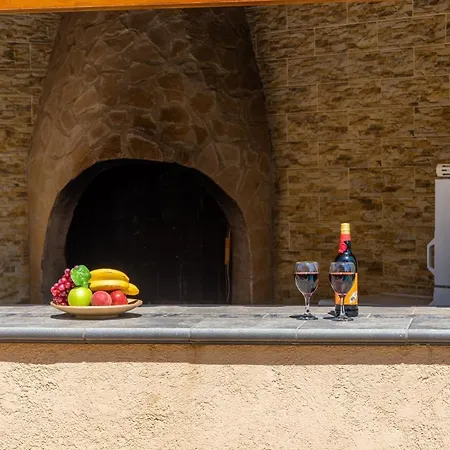 Cruz - Plusholidays Villa *