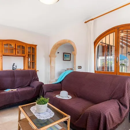 Cruz - Plusholidays *